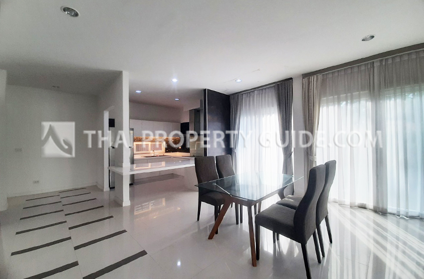 House with Shared Pool in Sukhumvit 